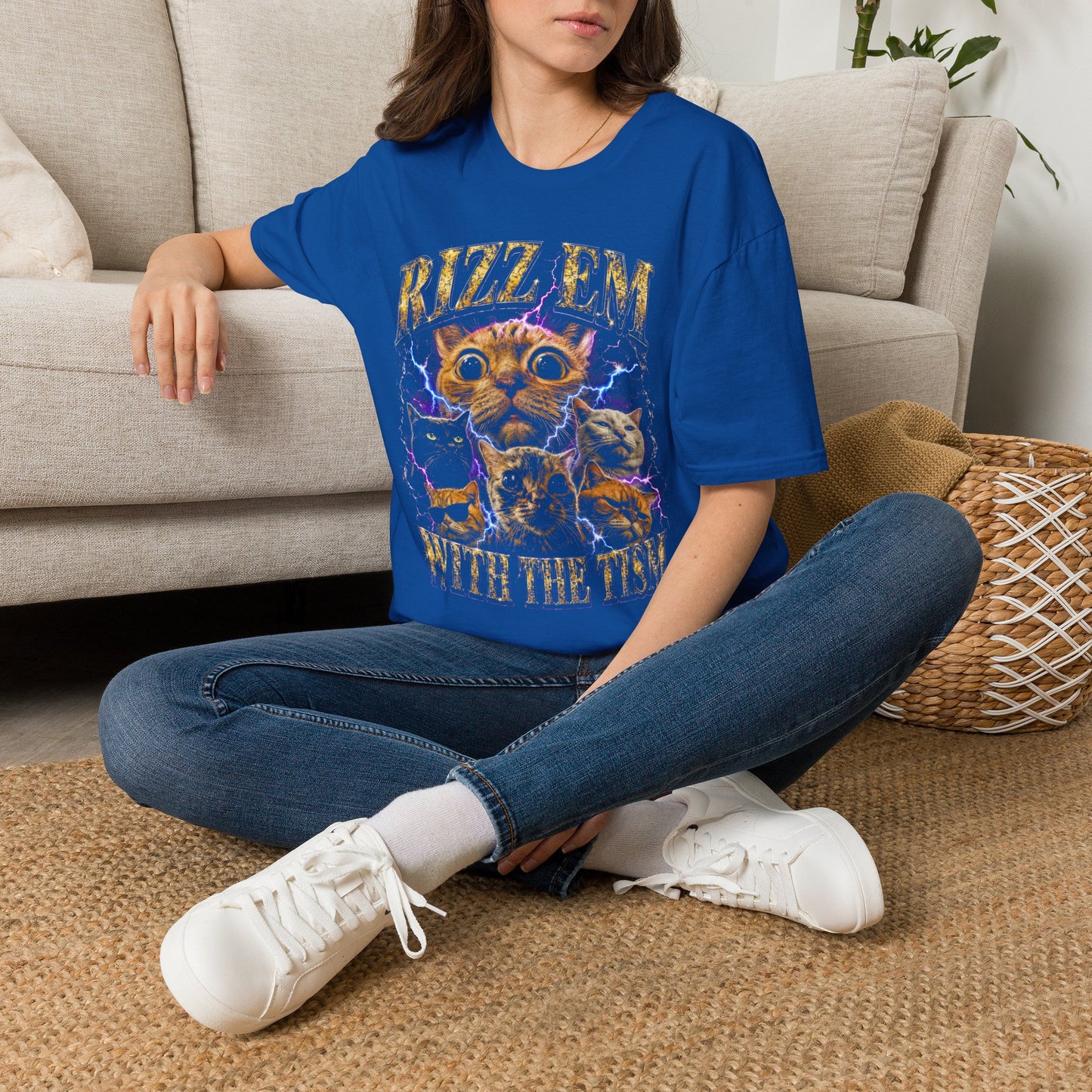 Kizzen Kitten T-Shirt